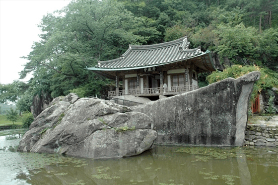 산북면 서중리에 위치한 주암과 주암정